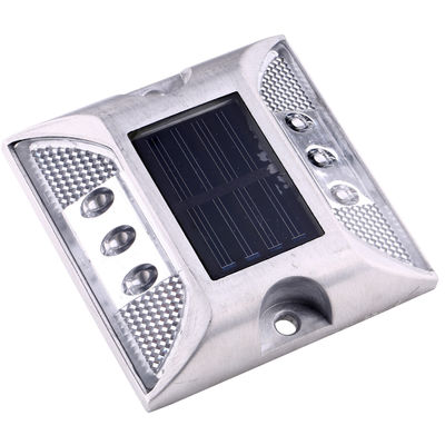 高性能105mm IP68は警告のための太陽道のスタッド ライトを保護する